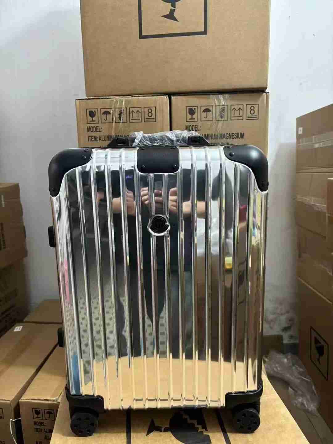 Moncler & Rimowa Suitcase LXX0022 