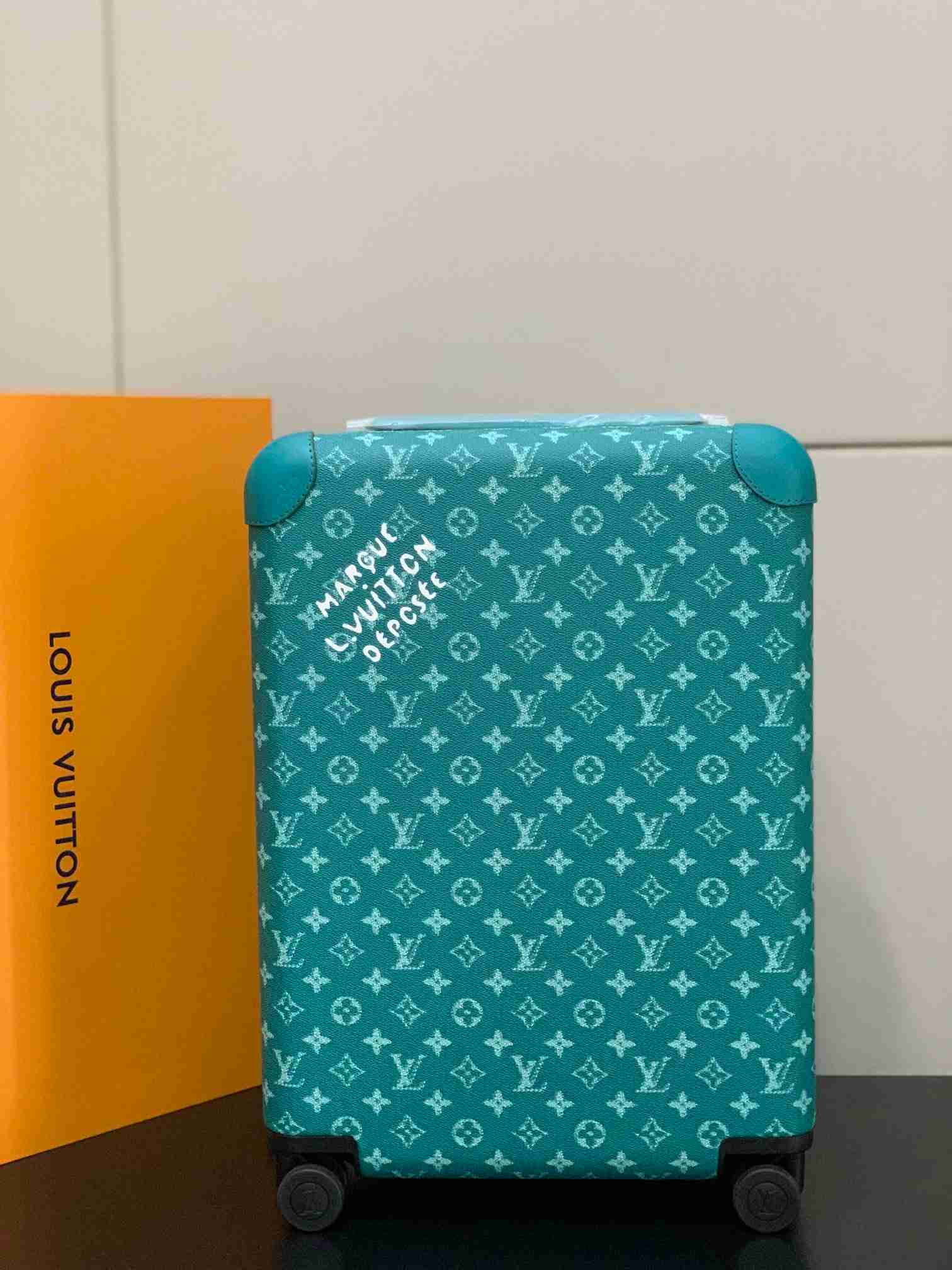 LV Suitcase LXX0037