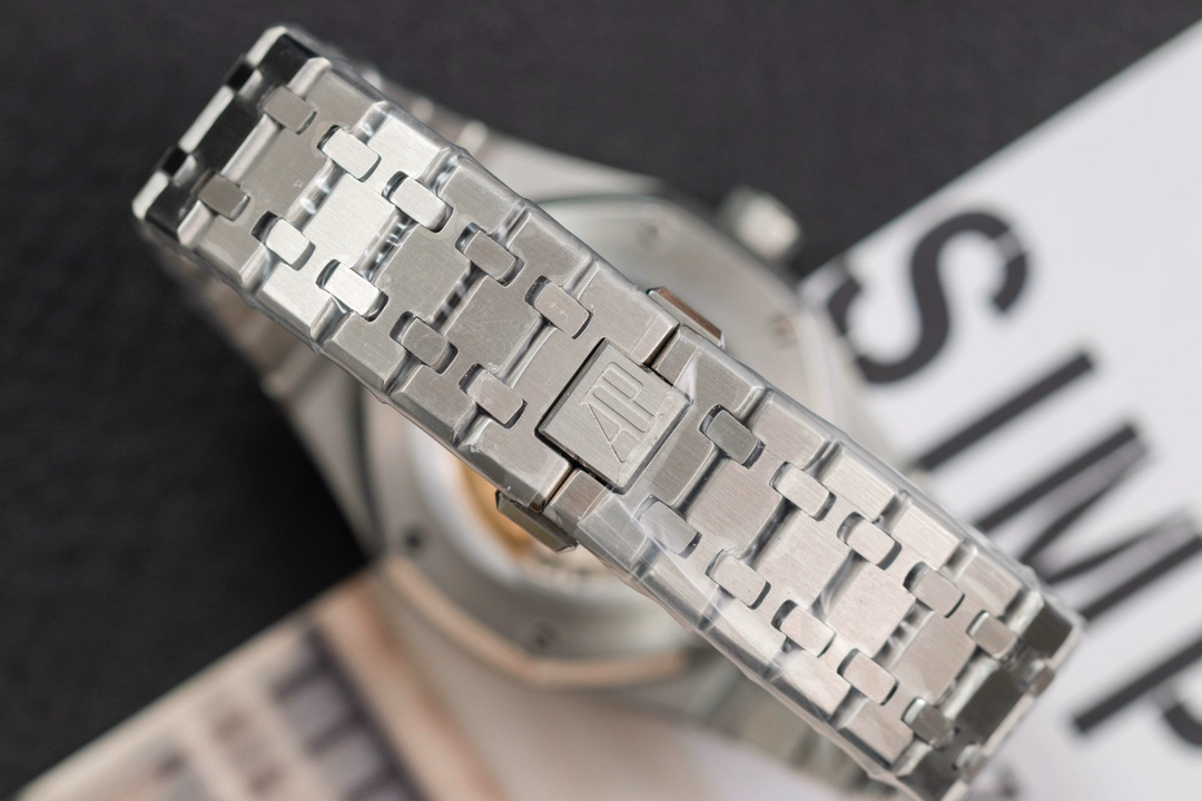AUDEMARS     PIGUET A Royal Oak 41 AU0026