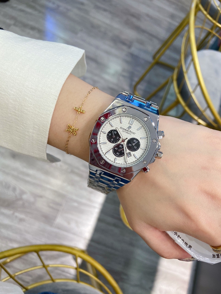 AUDEMARS PIGUET B  AU0036