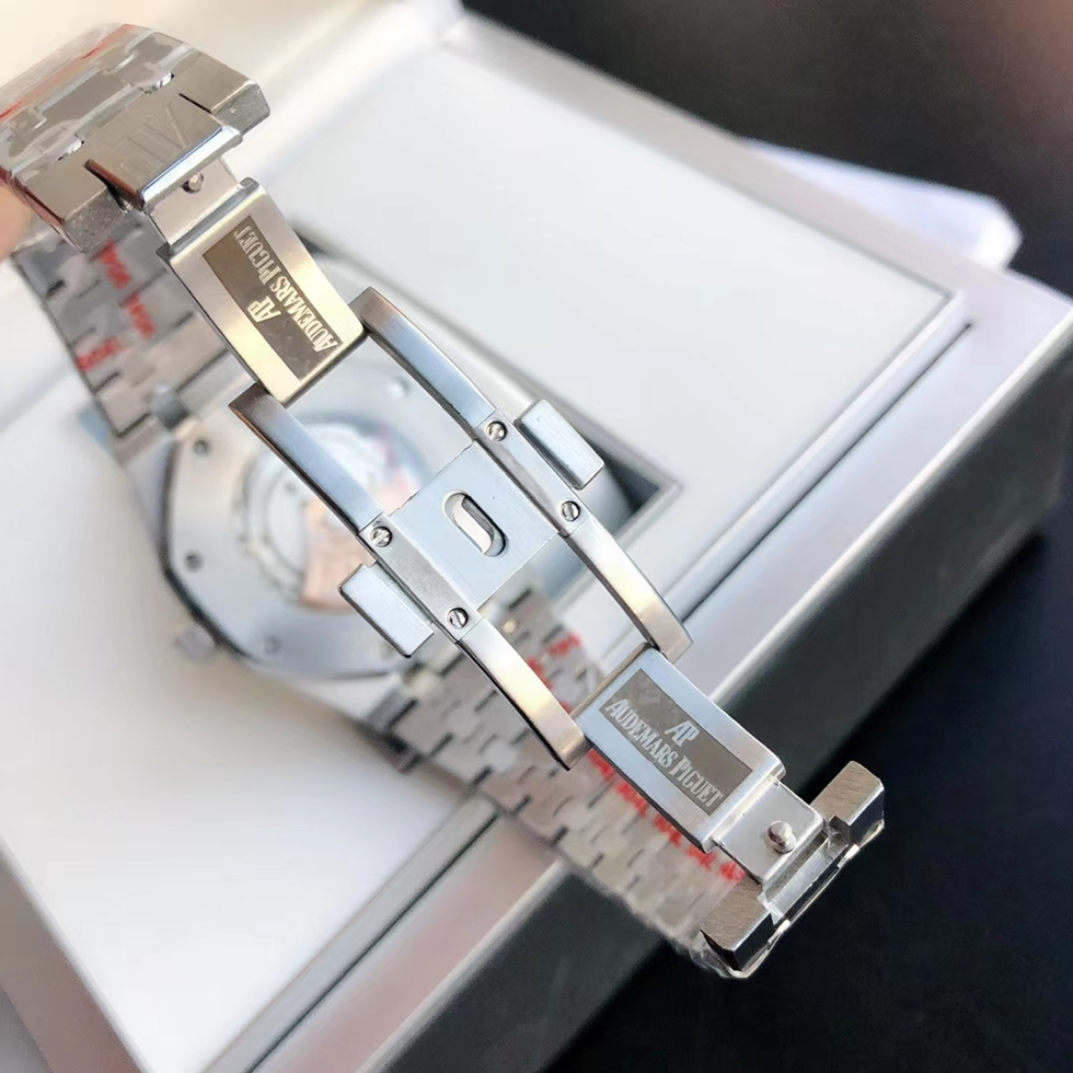 AUDEMARS   PIGUET Royal Oak 41mm AU0047