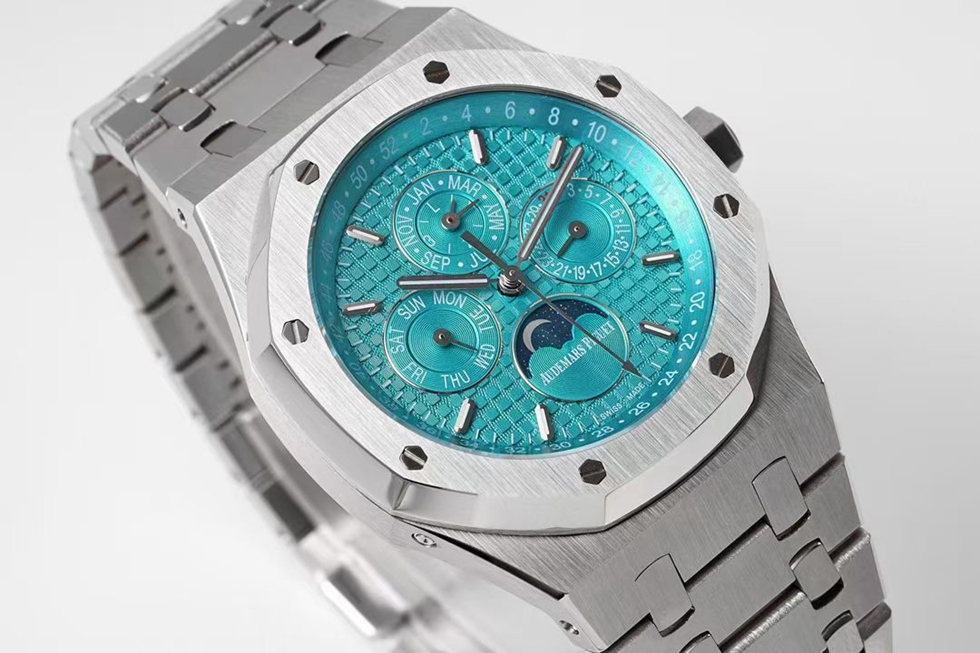 AUDEMARS  PIGUET Royal Oak AU0070