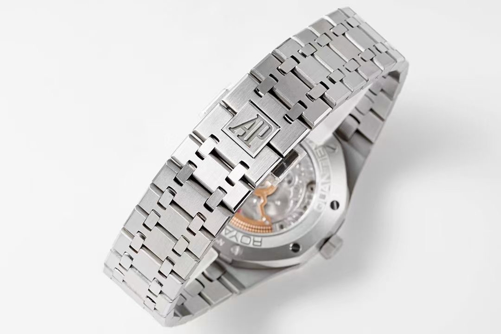 AUDEMARS  PIGUET Royal Oak AU0070
