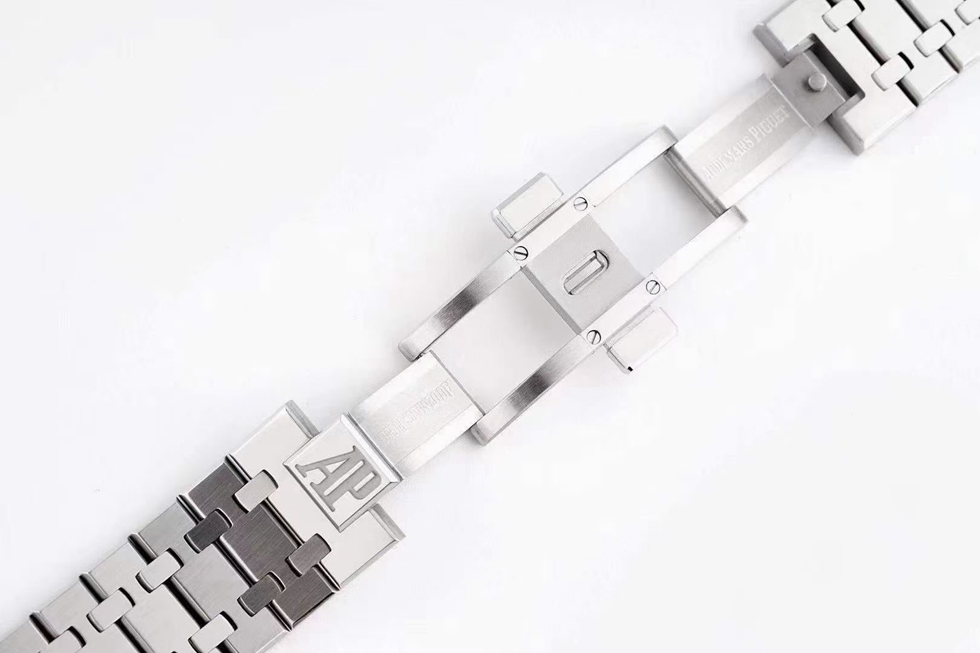 AUDEMARS  PIGUET Royal Oak AU0074