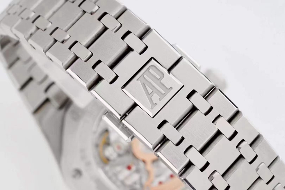 AUDEMARS  PIGUET Royal Oak AU0075