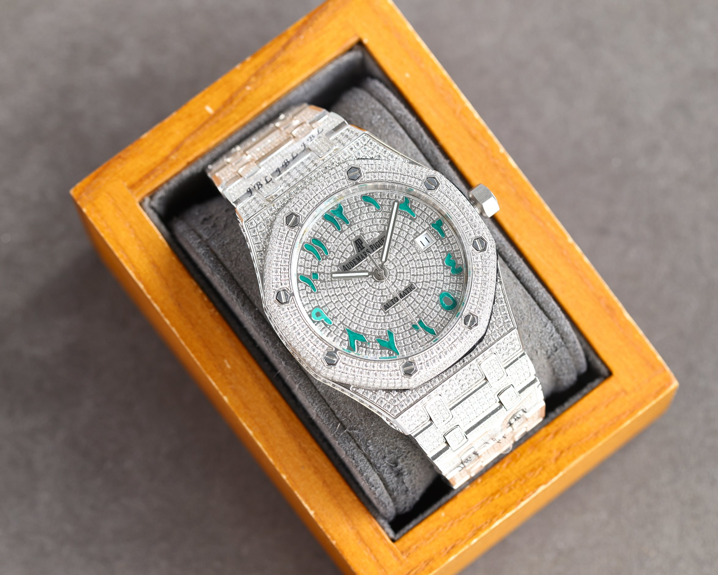 AUDEMARS PIGUET Royal Oak AU0085 AUDEMARS PIGUET Royal Oak AU0085