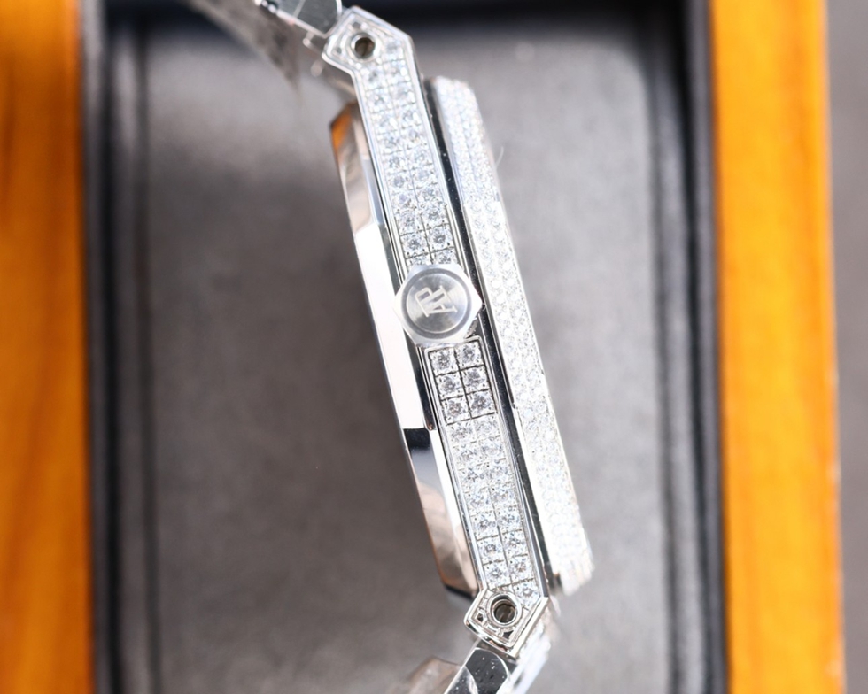 AUDEMARS  PIGUET Royal Oak  AU0092
