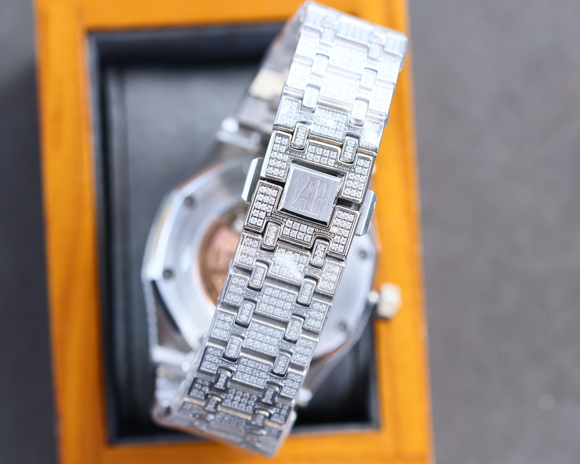 AUDEMARS  PIGUET Royal Oak  AU0092