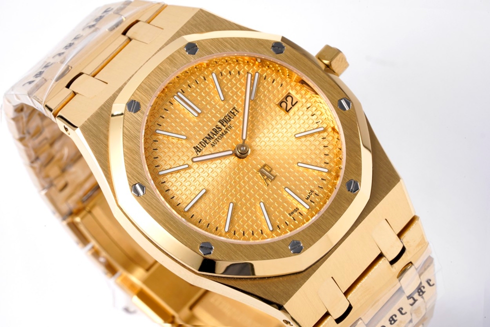 AUDEMARS  PIGUET Royal Oak 39mm AU0105