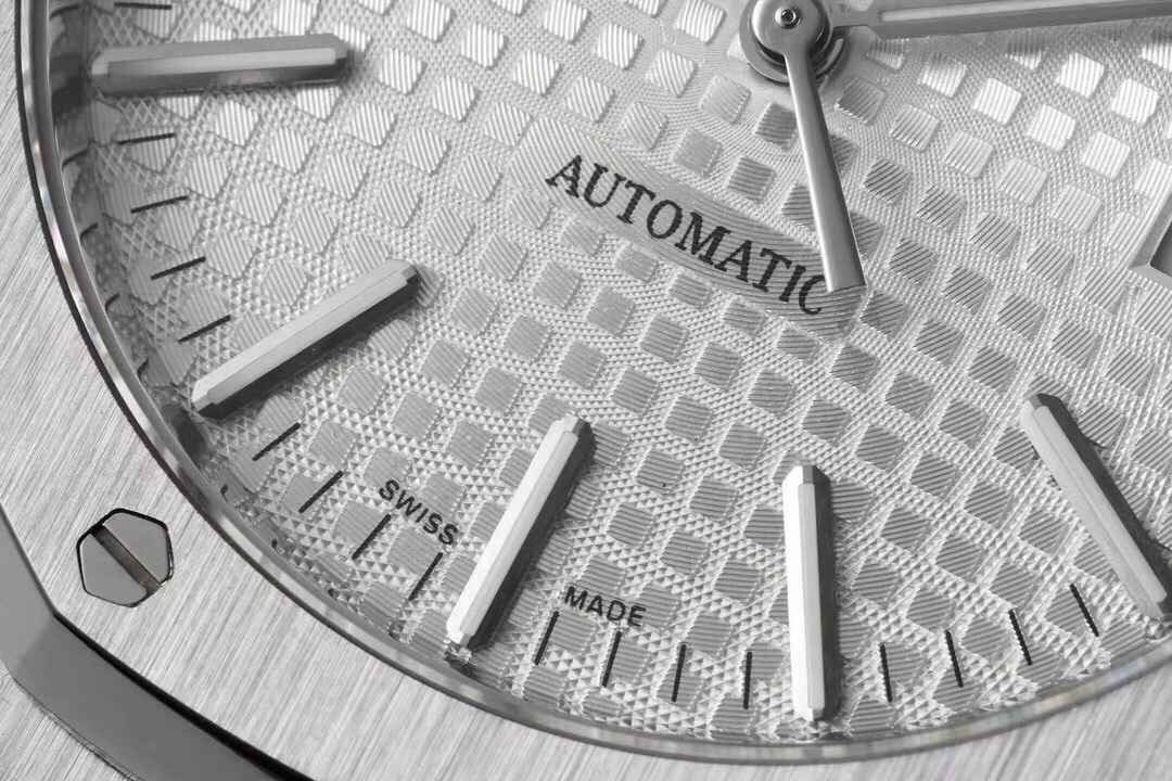 AUDEMARS    PIGUET Royal  Oak 41mm  AU0117