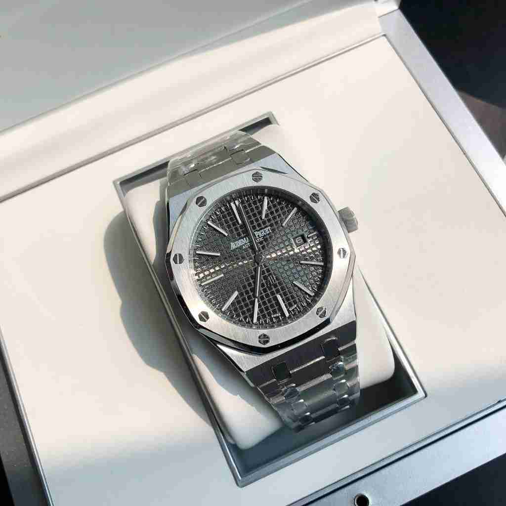 AUDEMARS   PIGUET Royal Oak 41mm AU0135