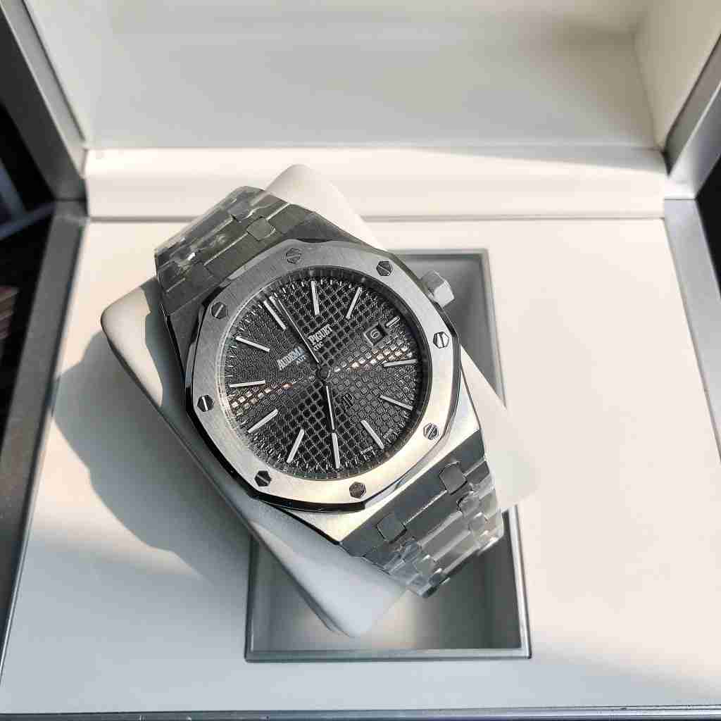 AUDEMARS   PIGUET Royal Oak 41mm AU0135
