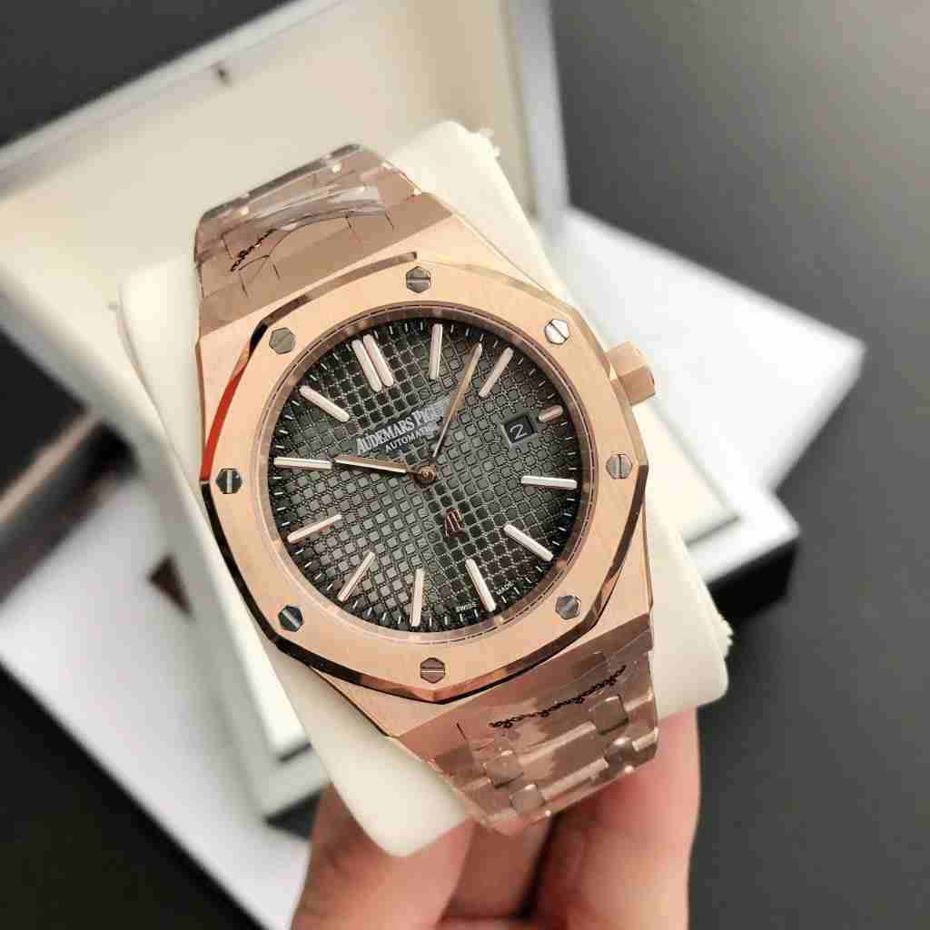 AUDEMARS   PIGUET Royal Oak 41mm AU0136