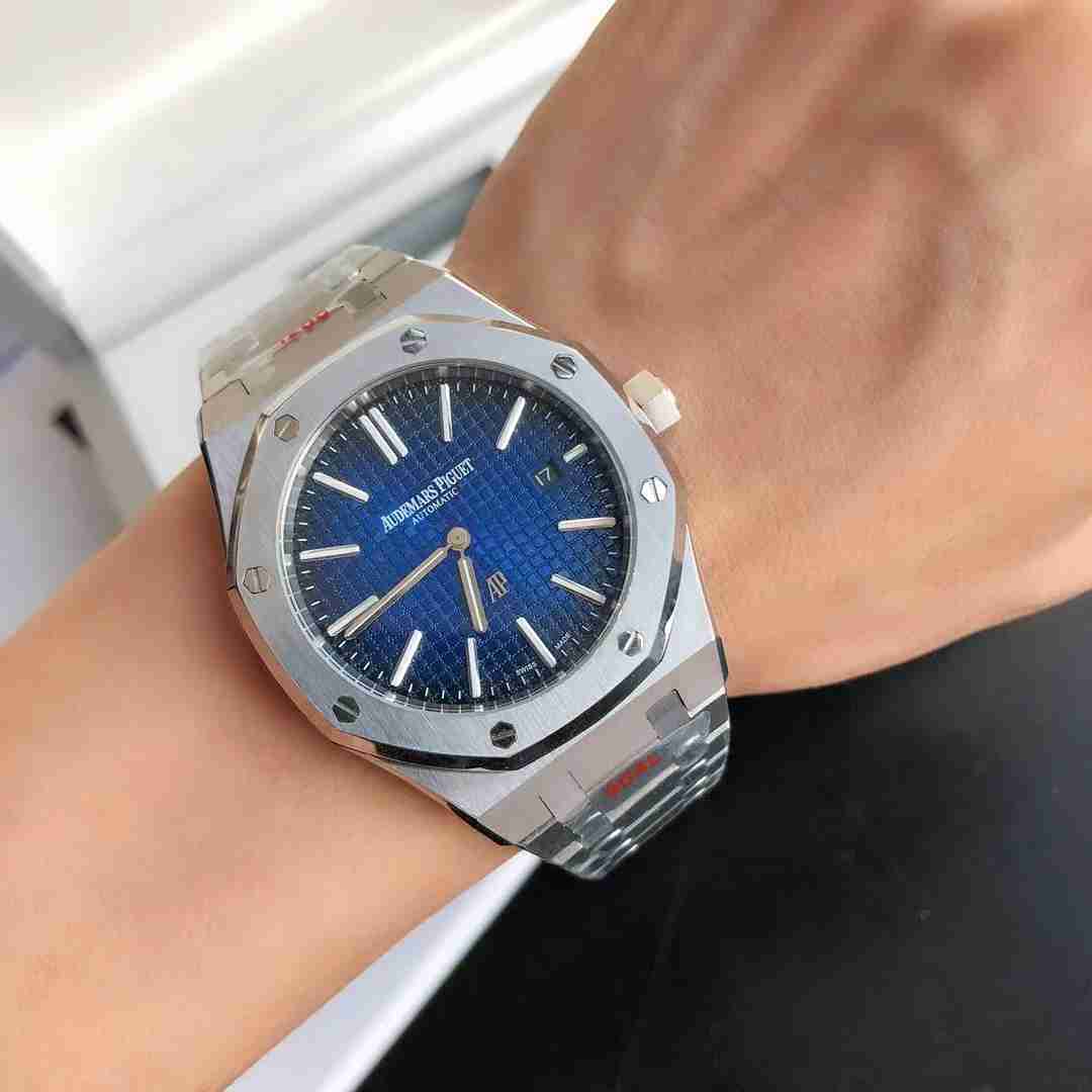AUDEMARS   PIGUET Royal Oak 41mm AU0137
