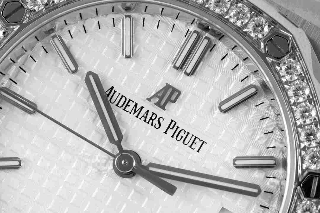 AUDEMARS  PIGUET Royal Oak 34mm  AU0138