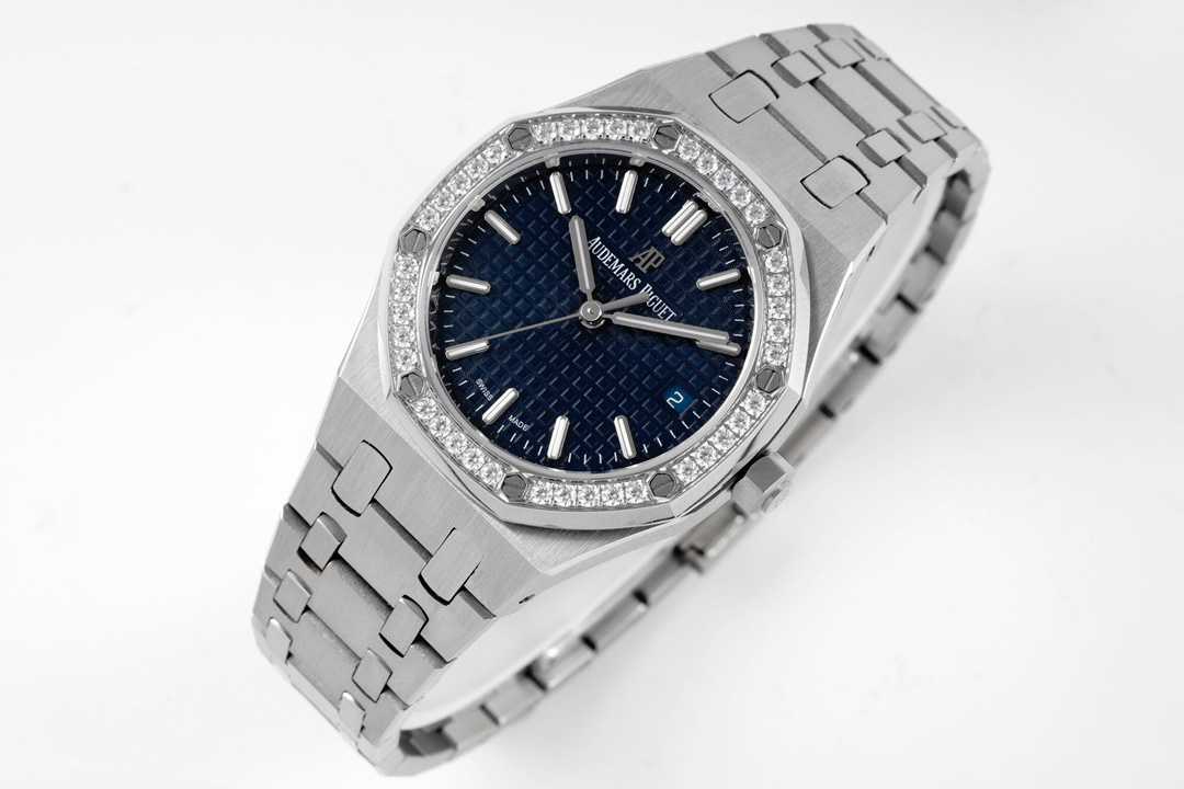 AUDEMARS  PIGUET Royal Oak 34mm  AU0139