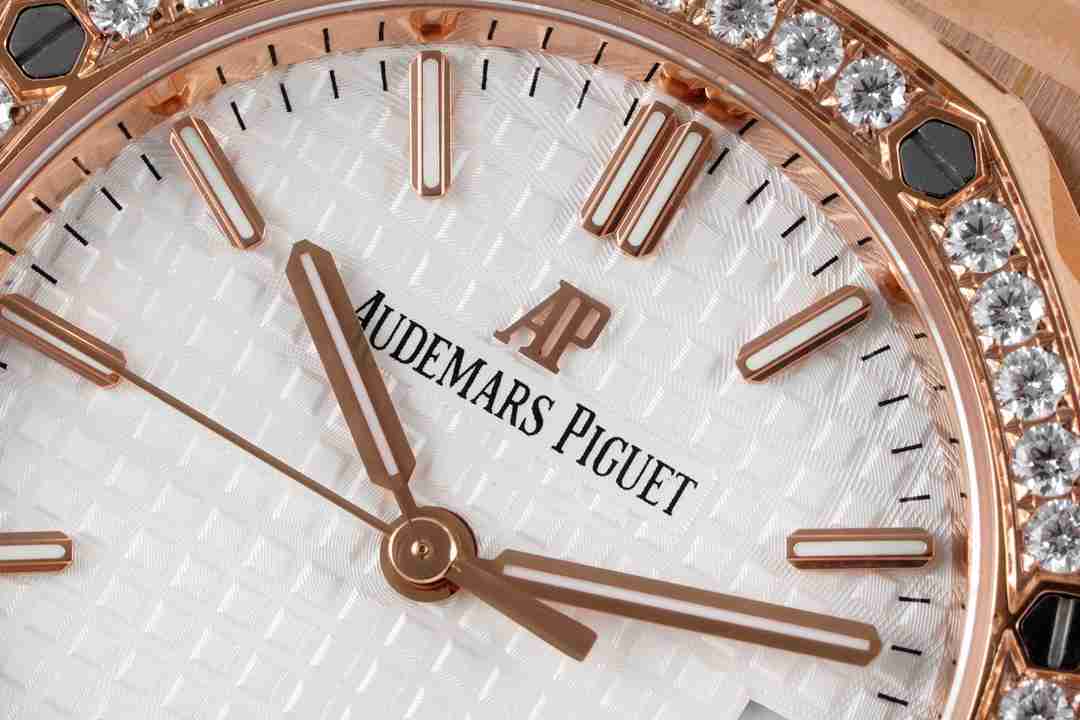 AUDEMARS  PIGUET Royal Oak 34mm  AU0140