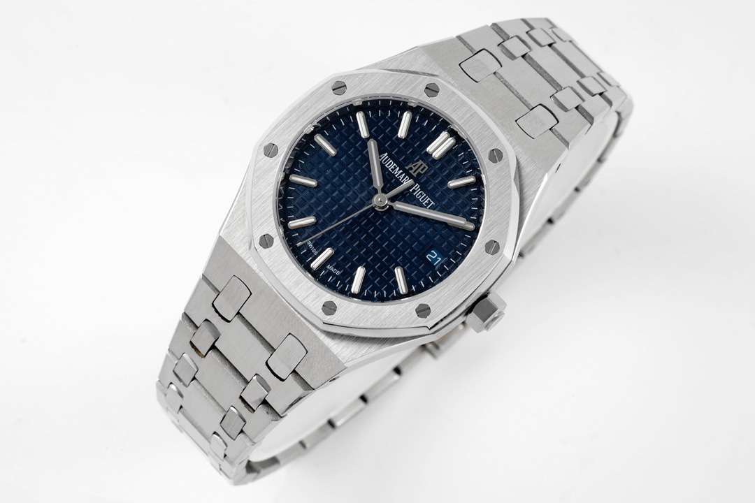 AUDEMARS  PIGUET Royal Oak 34mm  AU0142