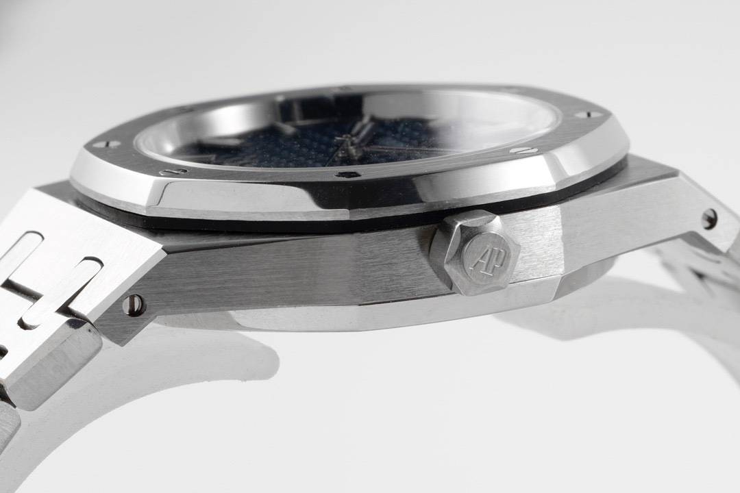 AUDEMARS  PIGUET Royal Oak 34mm  AU0142