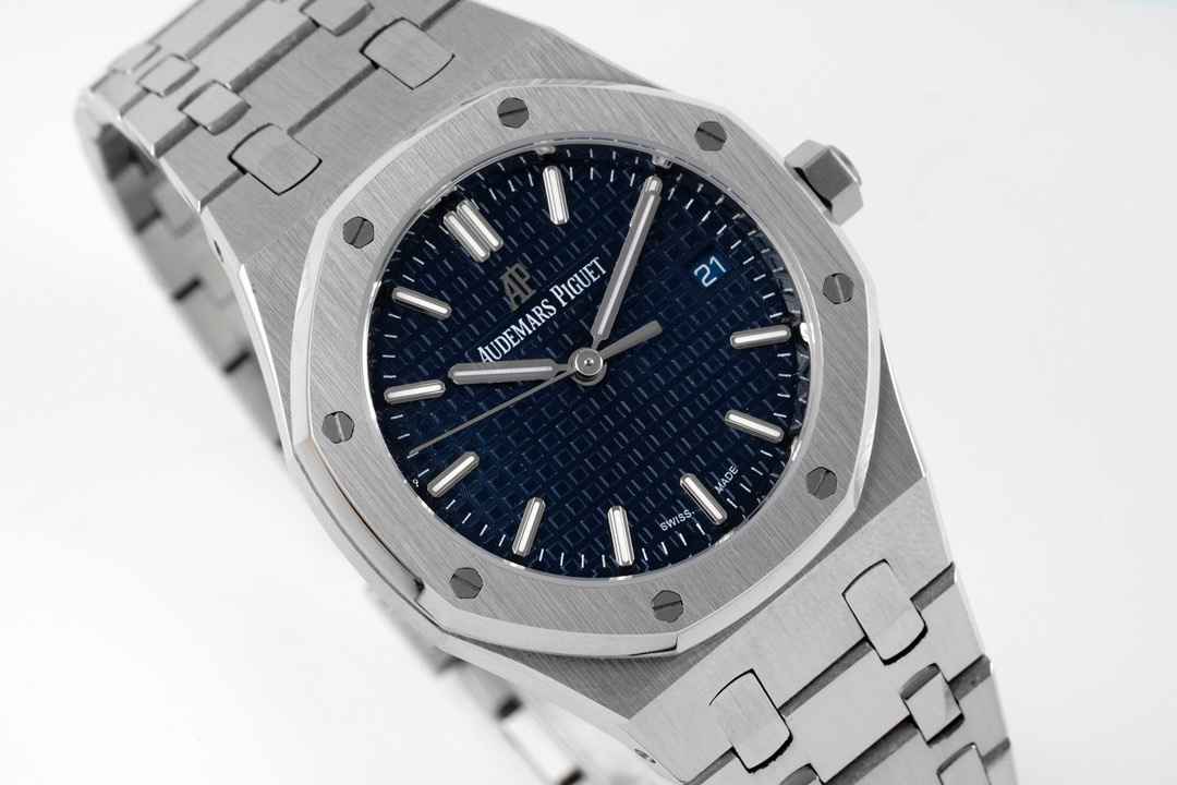 AUDEMARS  PIGUET Royal Oak 34mm  AU0142