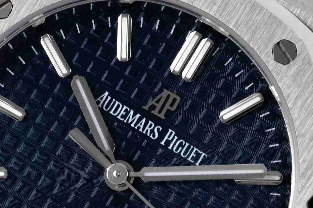 AUDEMARS  PIGUET Royal Oak 34mm  AU0142