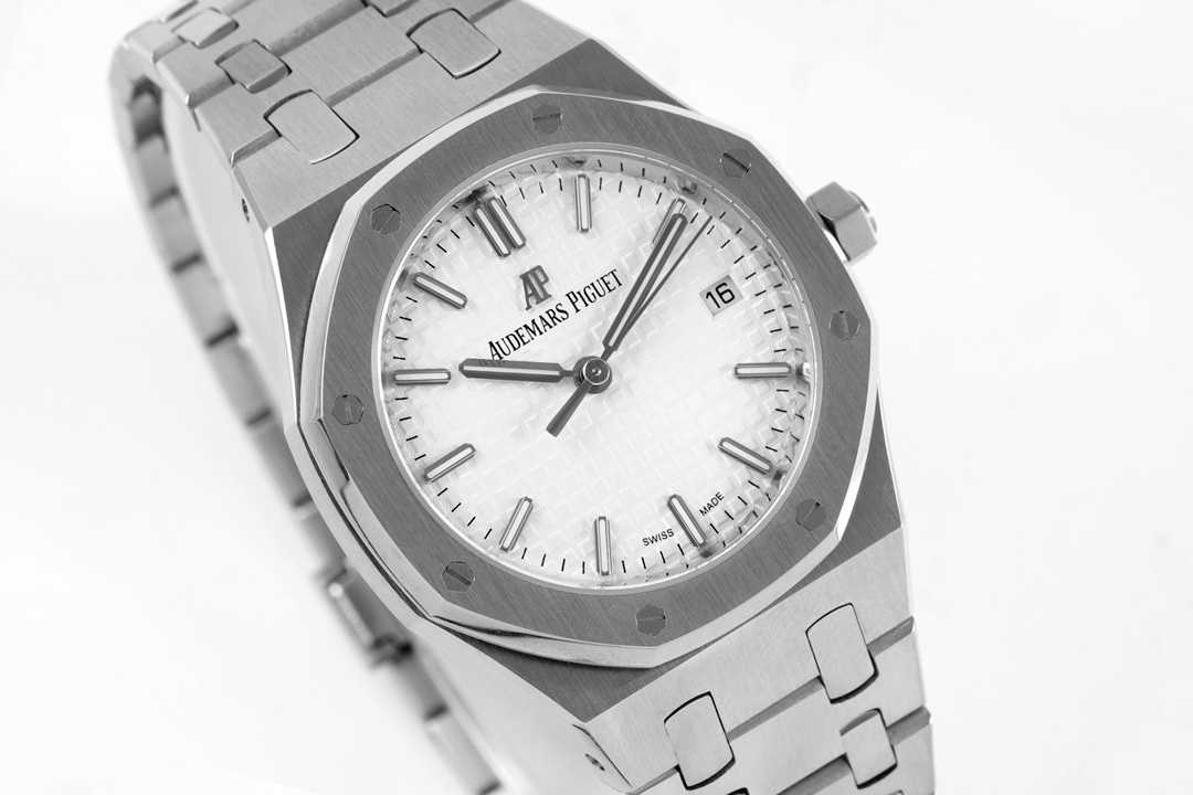 AUDEMARS PIGUET Royal Oak 34mm AU0143 AUDEMARS PIGUET Royal Oak 34mm AU0143