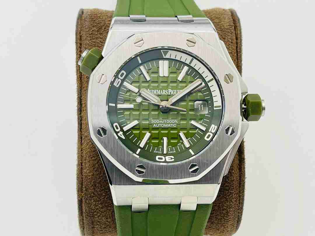 AUDEMARS PIGUET  Royal Oak Offshore  AU0185