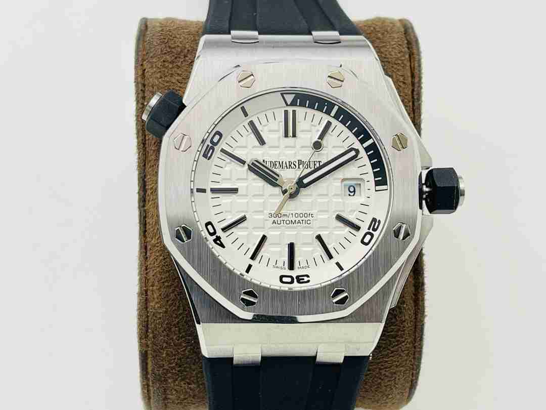 AUDEMARS PIGUET  Royal Oak Offshore  AU0190