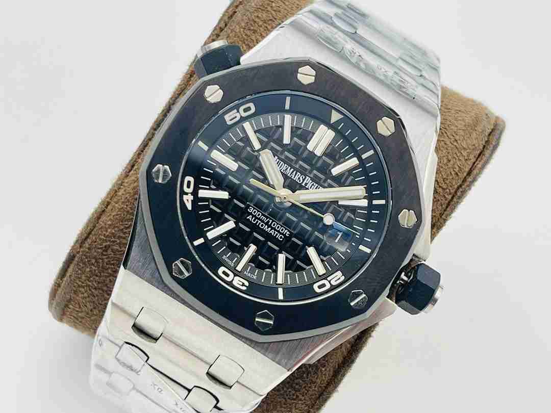 AUDEMARS PIGUET  Royal Oak Offshore  AU0195