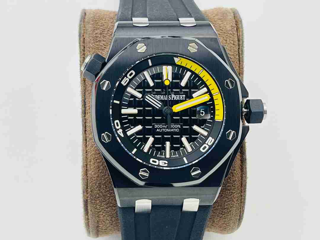 AUDEMARS PIGUET  Royal Oak Offshore  AU0196