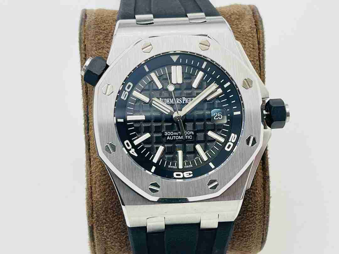 AUDEMARS PIGUET  Royal Oak Offshore  AU0197