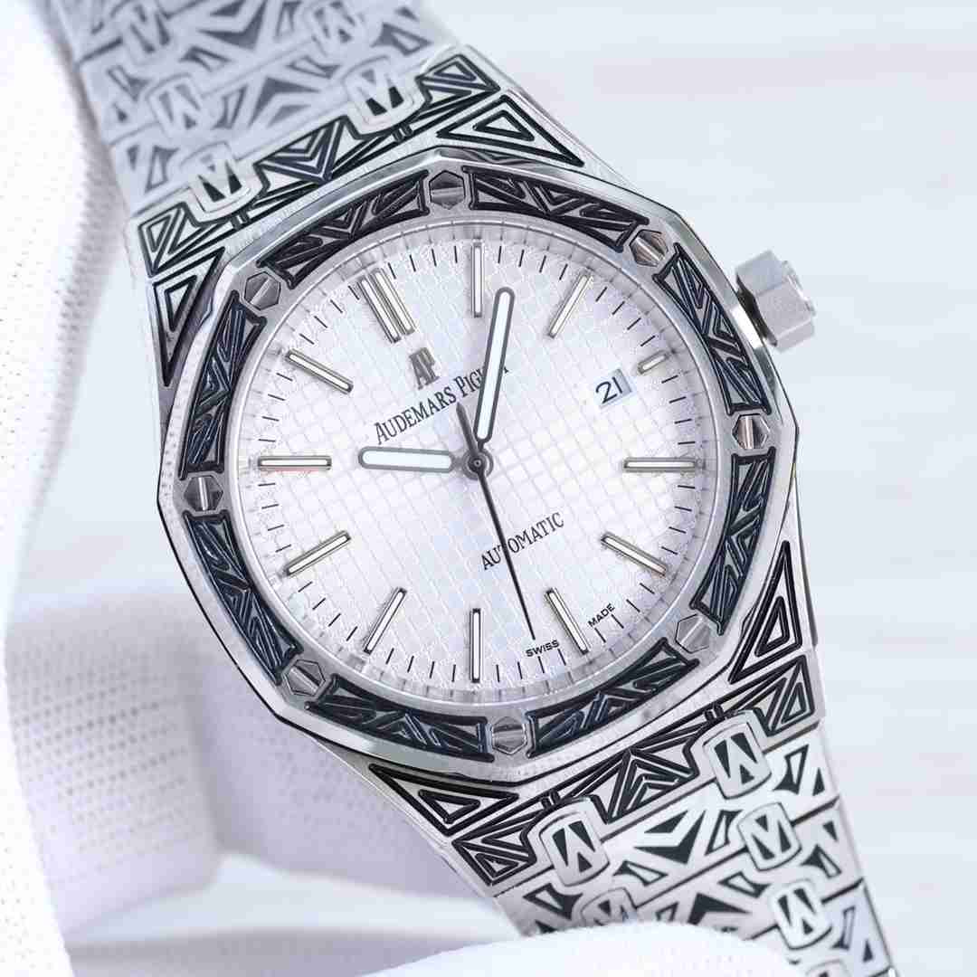AUDEMARS PIGUET Royal Oak 41mm AU0201 AUDEMARS PIGUET Royal Oak 41mm AU0201
