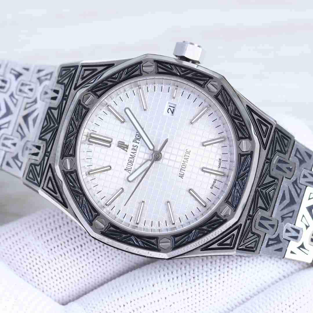 AUDEMARS PIGUET Royal Oak 41mm AU0201 AUDEMARS PIGUET Royal Oak 41mm AU0201