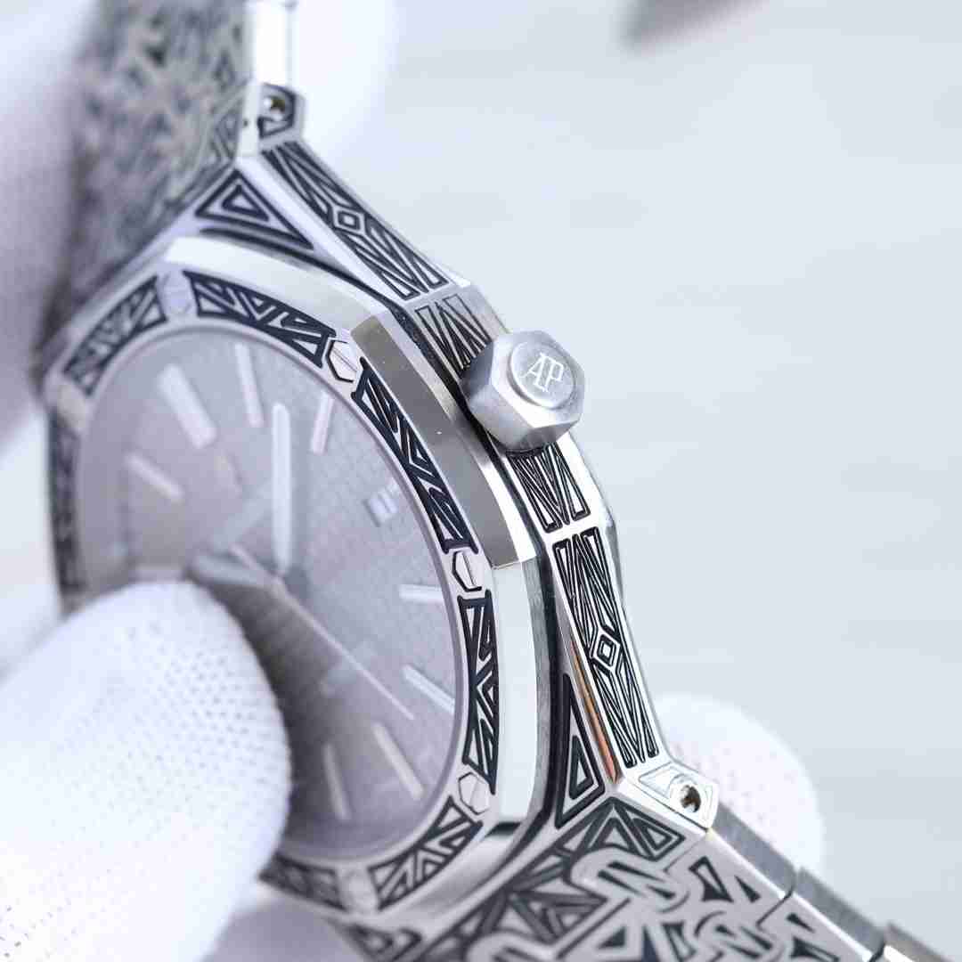 AUDEMARS PIGUET Royal Oak 41mm AU0202 AUDEMARS PIGUET Royal Oak 41mm AU0202