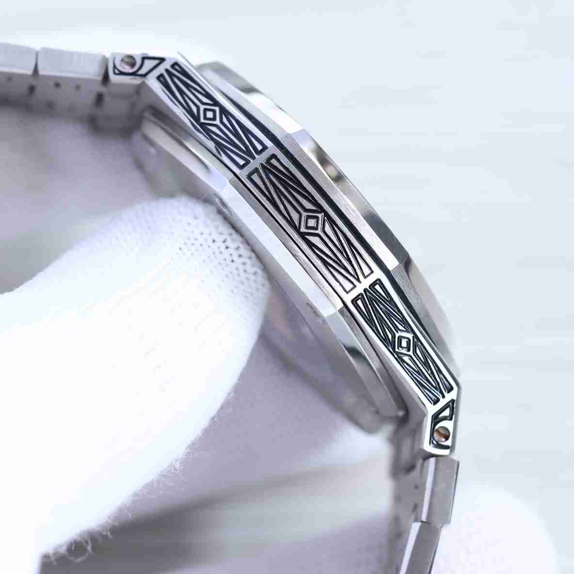 AUDEMARS PIGUET Royal Oak 41mm AU0202 AUDEMARS PIGUET Royal Oak 41mm AU0202