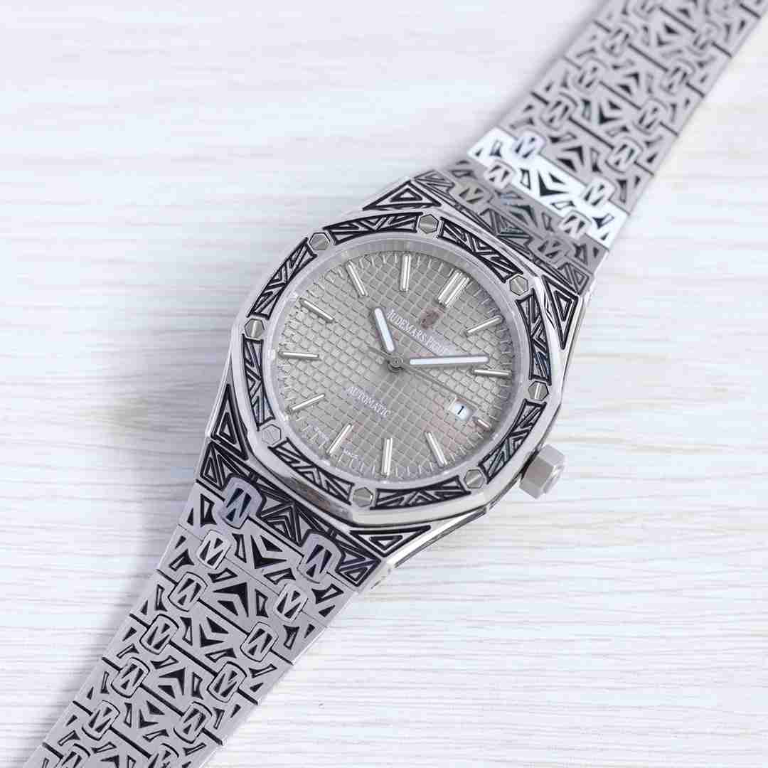 AUDEMARS PIGUET Royal Oak 41mm AU0202 AUDEMARS PIGUET Royal Oak 41mm AU0202