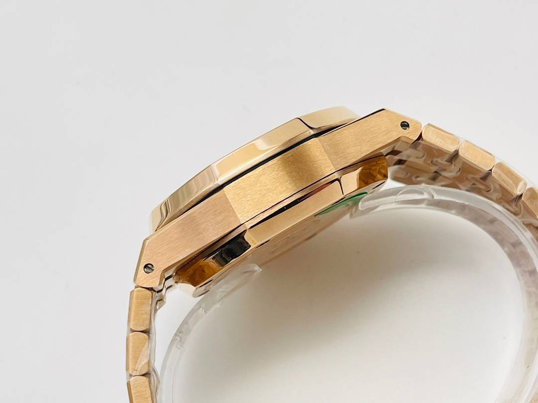 AUDEMARS PIGUET Royal Oak AU0205 AUDEMARS PIGUET Royal Oak AU0205