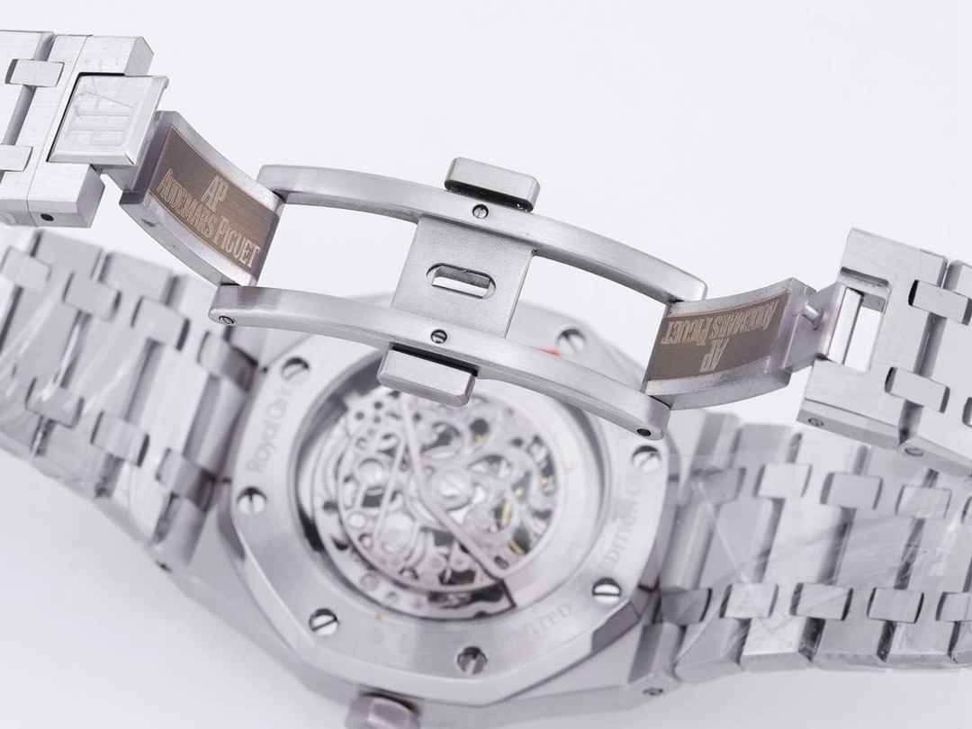 AUDEMARS  PIGUET Royal  Oak 41mm  AU0212