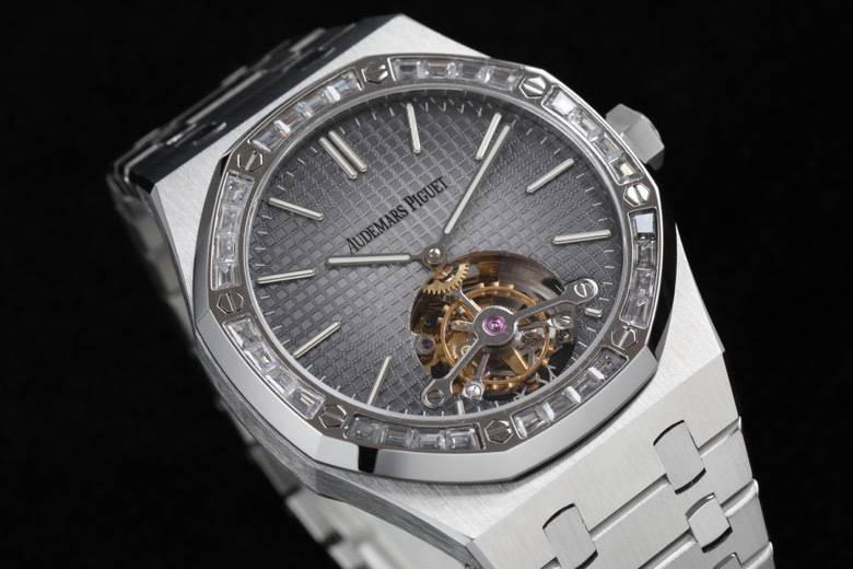 AUDEMARS  PIGUET Royal Oak  AU0225