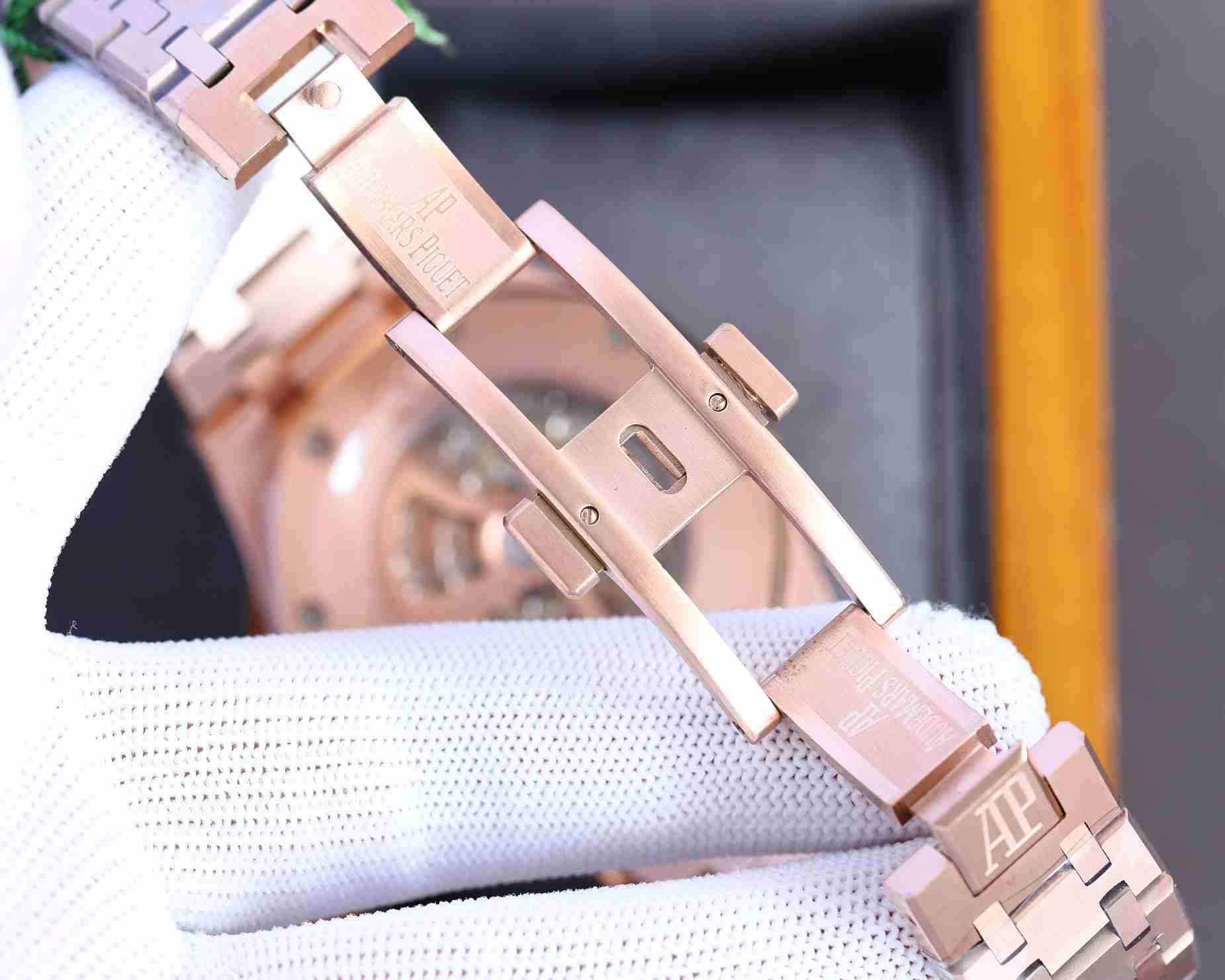 AUDEMARS  PIGUET Royal Oak  AU0229