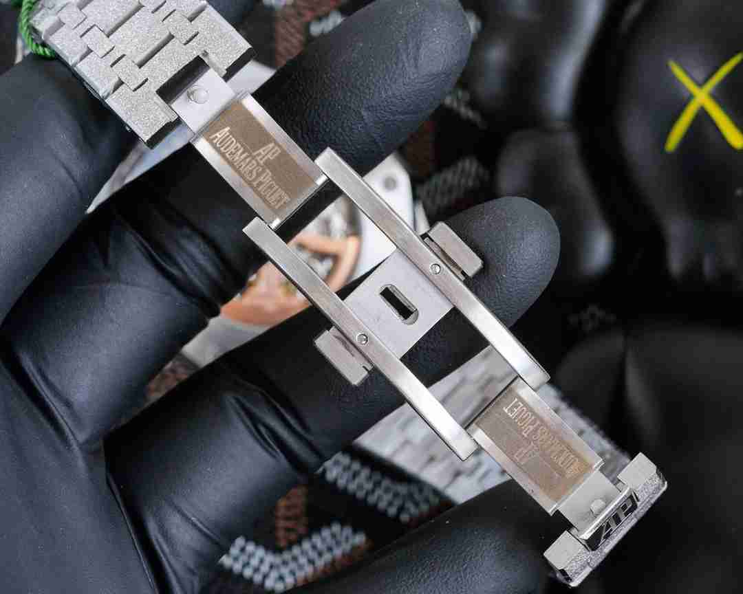 AUDEMARS   PIGUET Royal Oak  AU0231