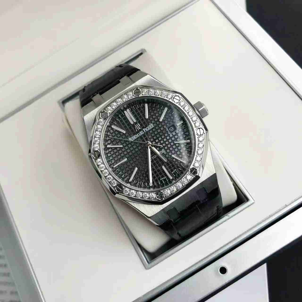 AUDEMARS   PIGUET Royal  Oak 41mm  AU0262