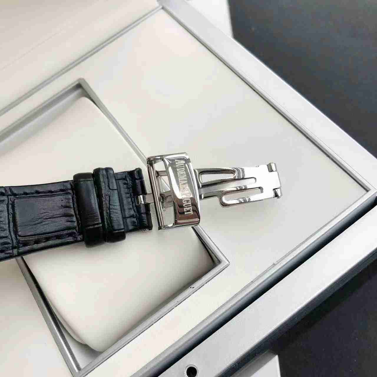 AUDEMARS PIGUET Royal Oak 41mm AU0262 AUDEMARS PIGUET Royal Oak 41mm AU0262