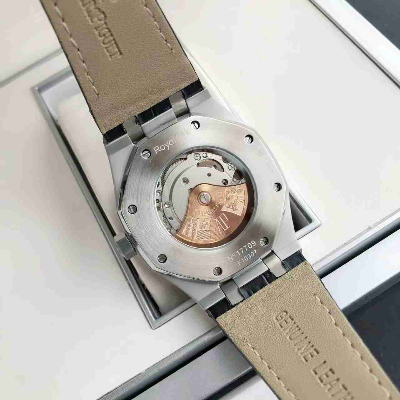 AUDEMARS PIGUET Royal Oak 41mm AU0264 AUDEMARS PIGUET Royal Oak 41mm AU0264