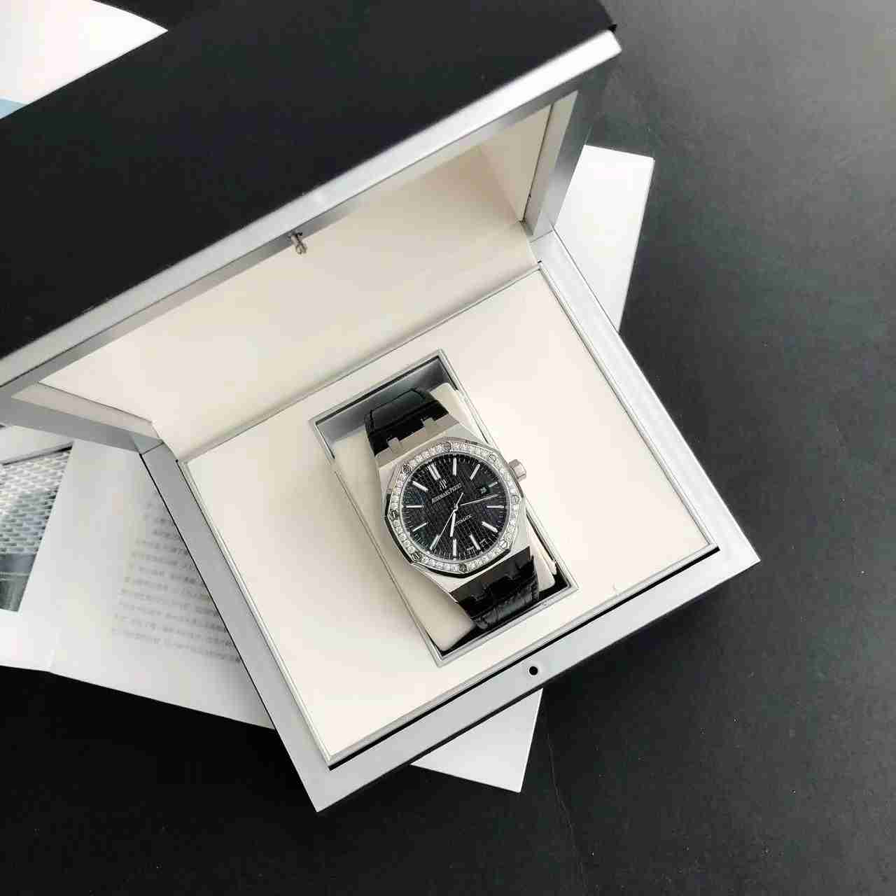 AUDEMARS PIGUET Royal Oak 41mm AU0264 AUDEMARS PIGUET Royal Oak 41mm AU0264