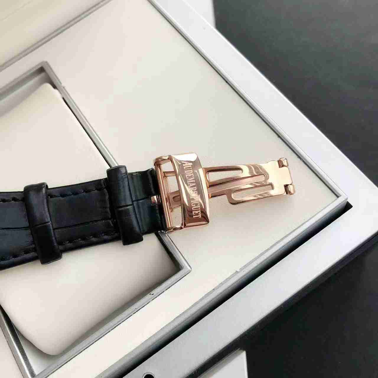 AUDEMARS PIGUET Royal Oak 41mm AU0265 AUDEMARS PIGUET Royal Oak 41mm AU0265