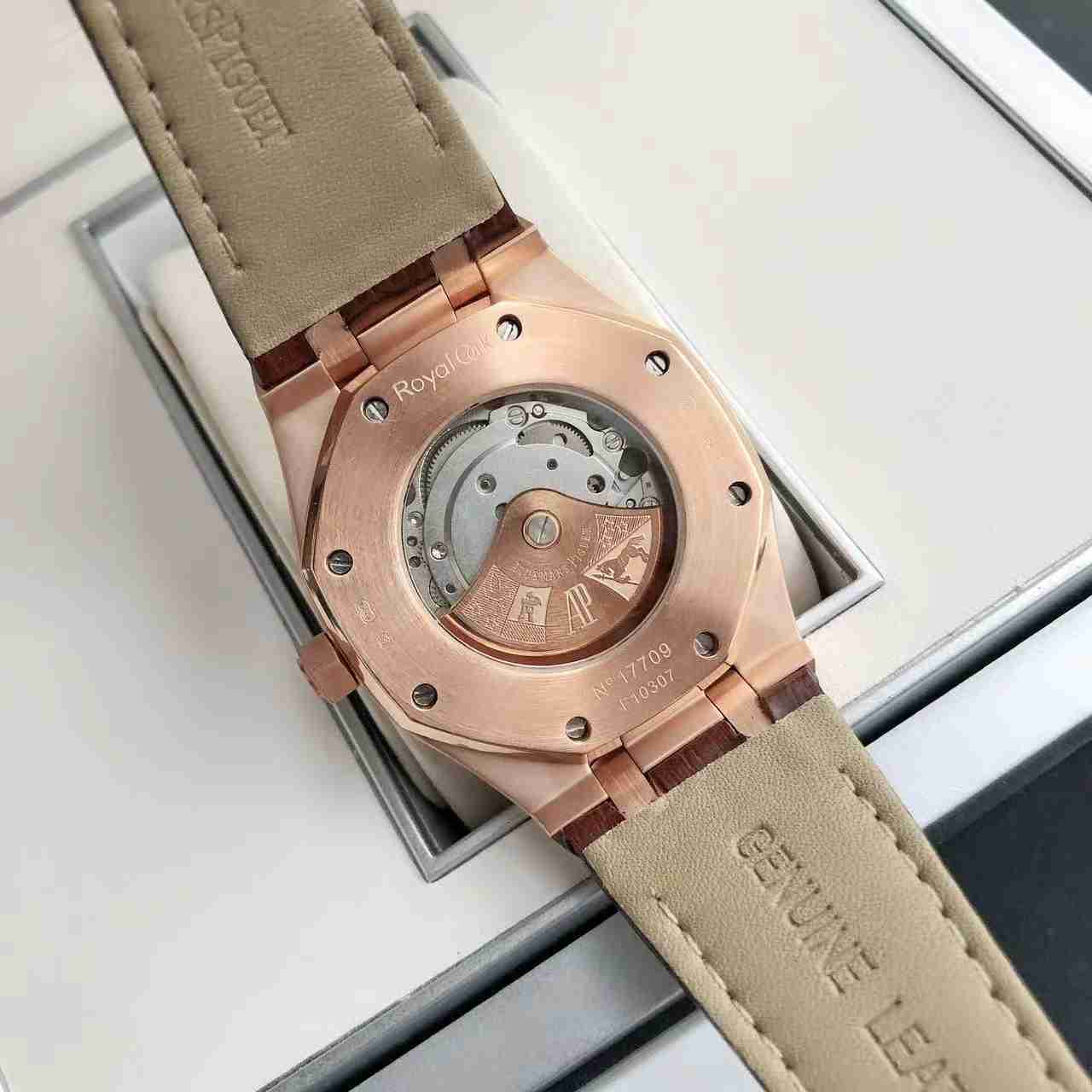 AUDEMARS PIGUET Royal Oak 41mm AU0267 AUDEMARS PIGUET Royal Oak 41mm AU0267
