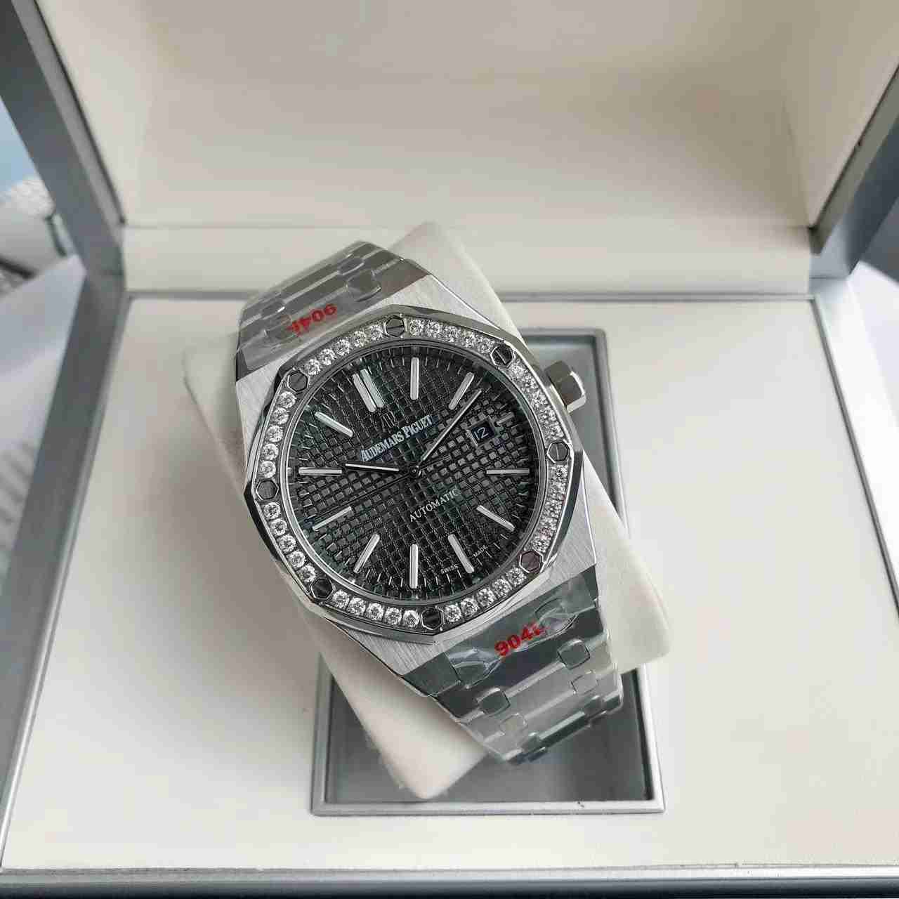 AUDEMARS   PIGUET Royal  Oak 41mm  AU0268