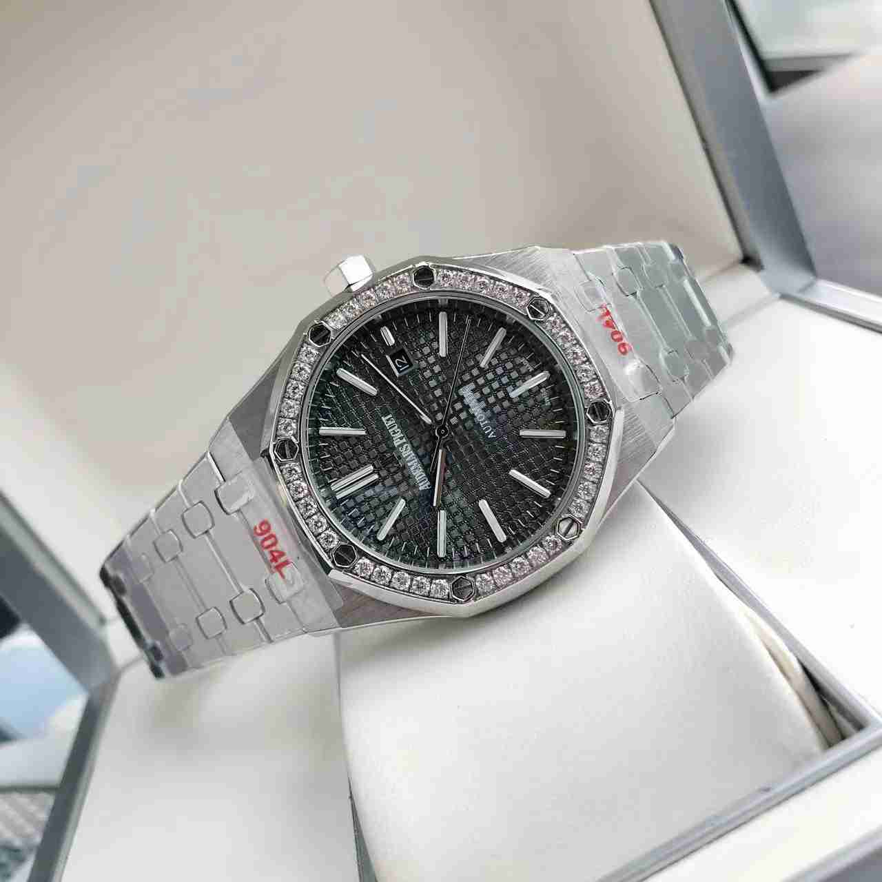 AUDEMARS PIGUET Royal Oak 41mm AU0268 AUDEMARS PIGUET Royal Oak 41mm AU0268