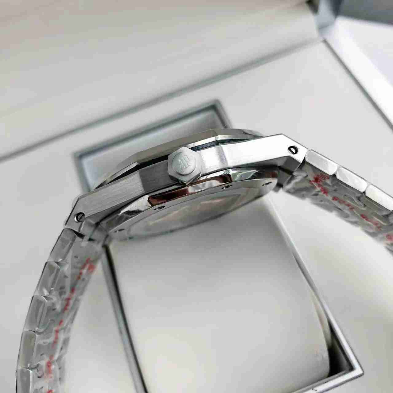 AUDEMARS PIGUET Royal Oak 41mm AU0268 AUDEMARS PIGUET Royal Oak 41mm AU0268